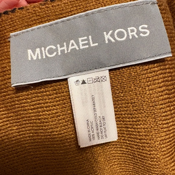 NWT Michael Kors hat and scarf set - Picture 2 of 7